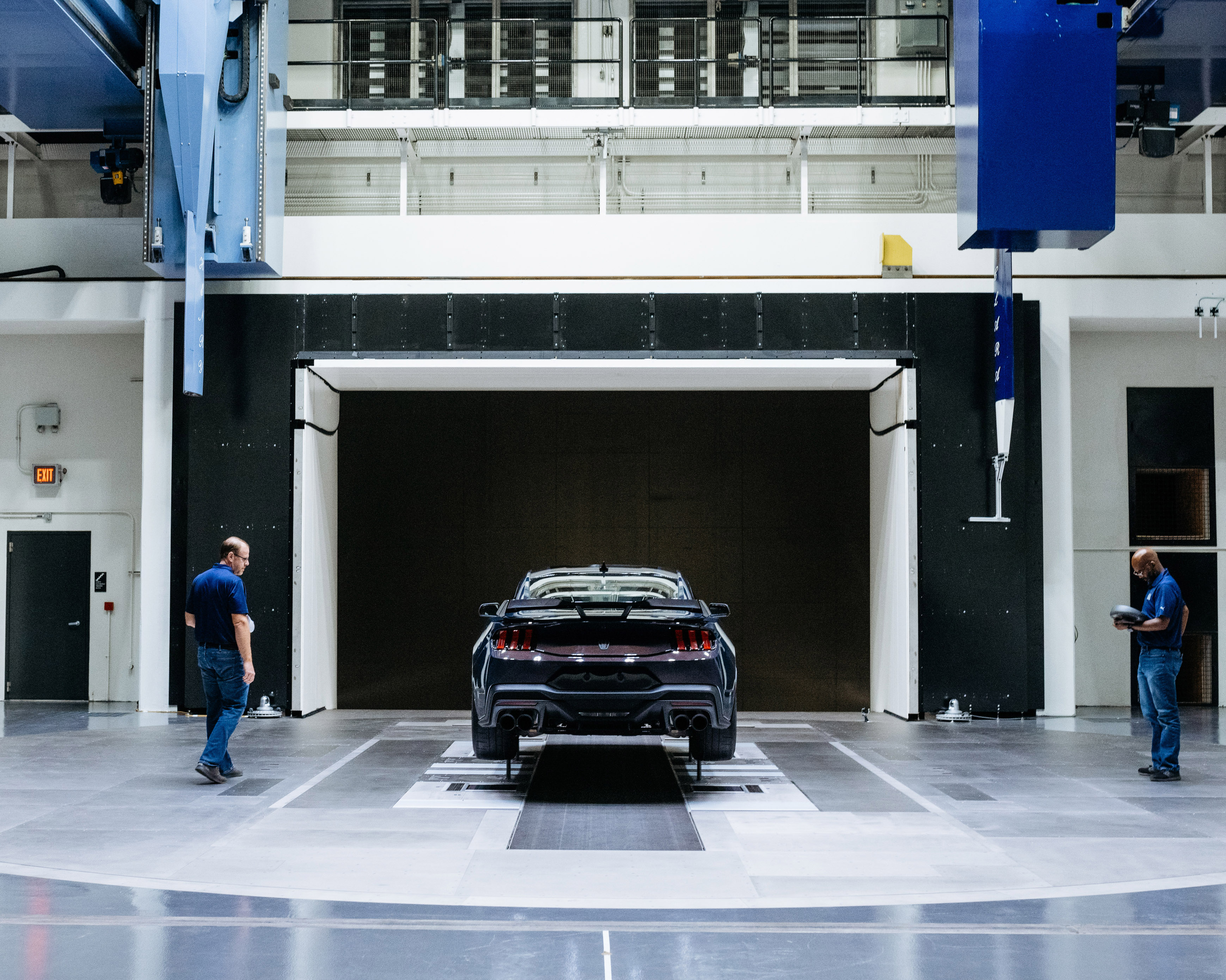 Rolling Road Wind Tunnel with Mustang Dark Horse